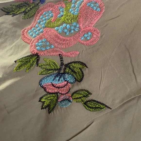 SOLD OUT Olive Floral Embroidered Cover Up Duster Kimono - Picture 10 of 10